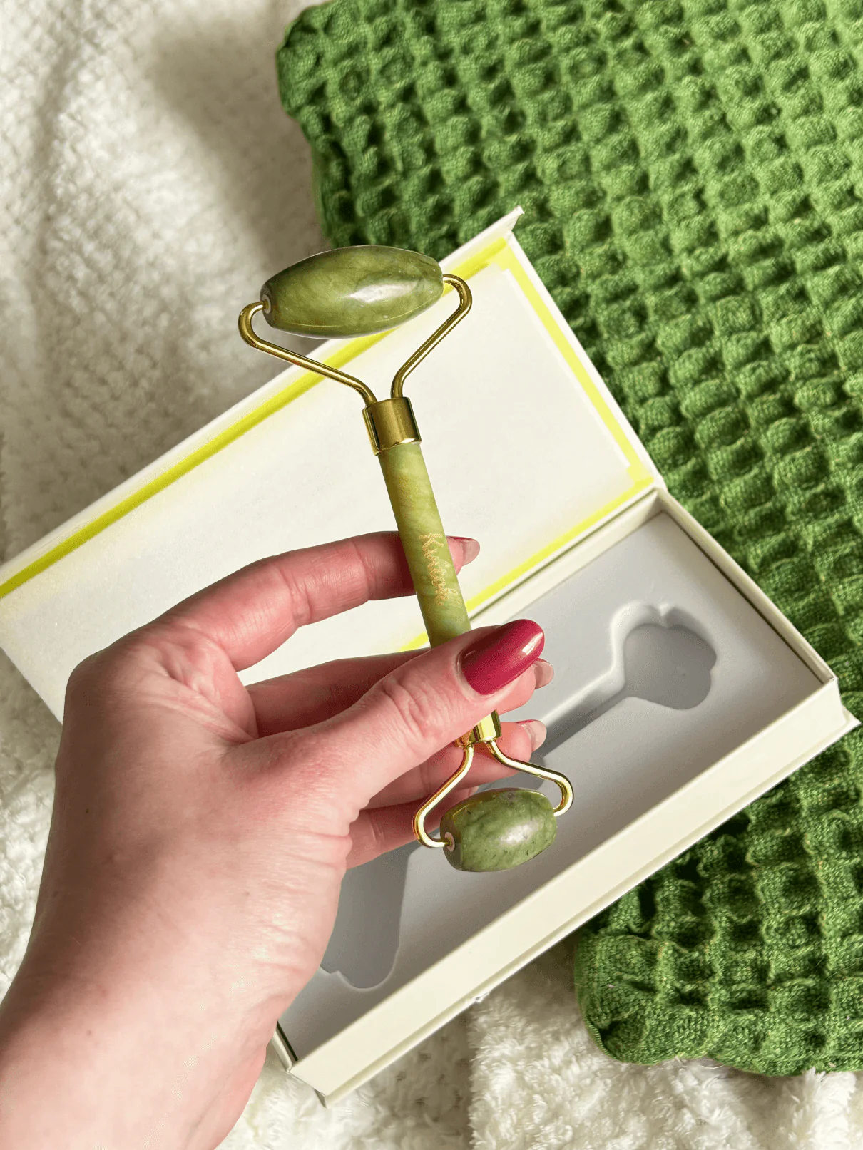 Kvitok Masážní váleček na obličej JADEIT - Image 5