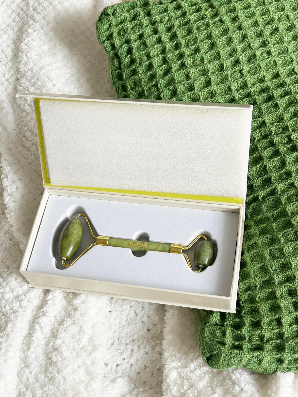 Kvitok Masážní váleček na obličej JADEIT - Image 6