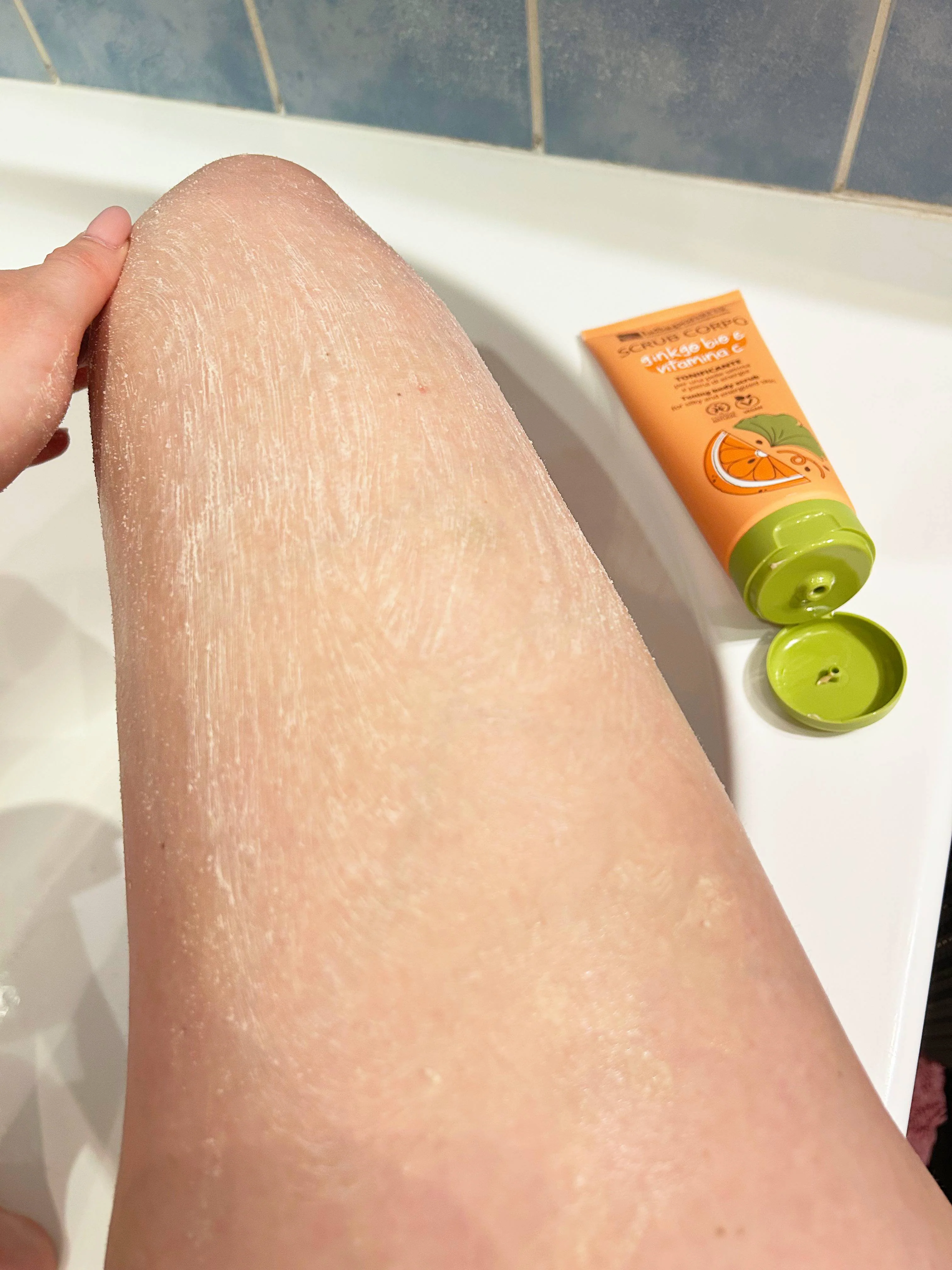 laSaponaria Tělový peeling s BIO ginkgo bilobou a vit. C - Image 5