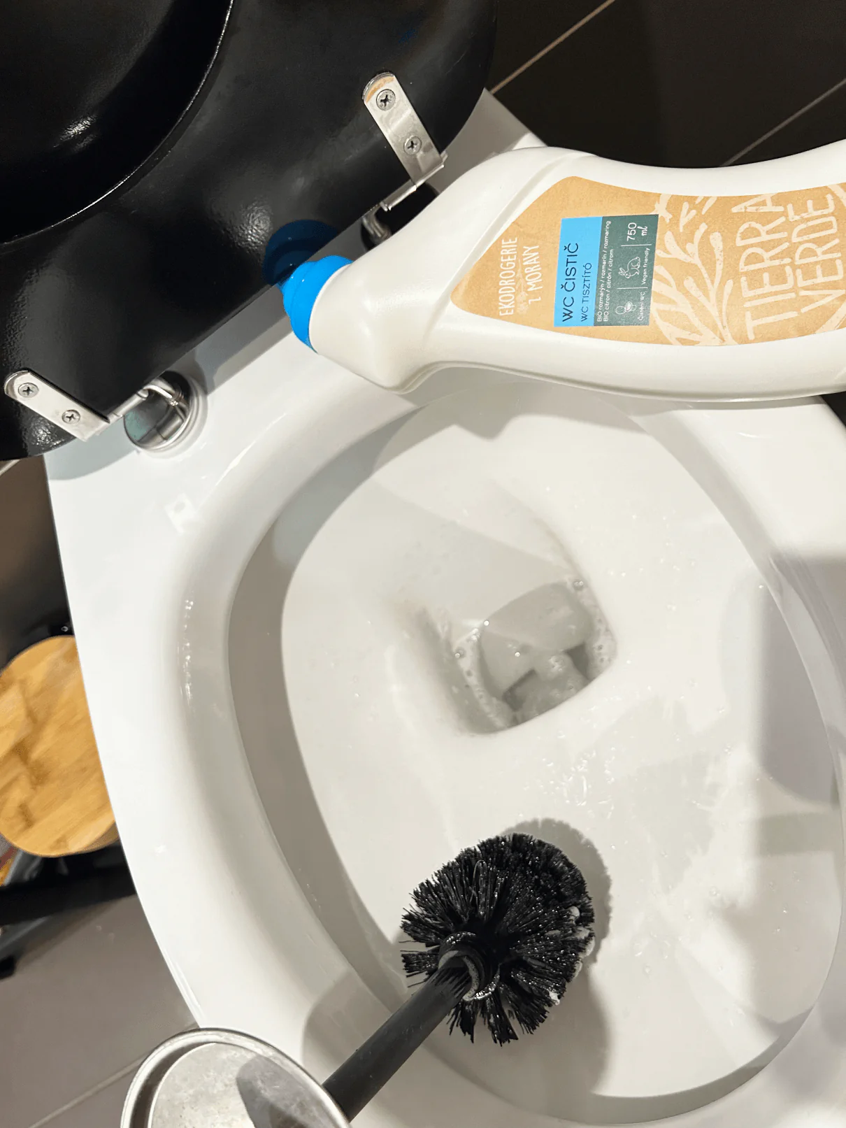 Tierra Verde WC čistič s rozmarýnem a citrónem - Image 6